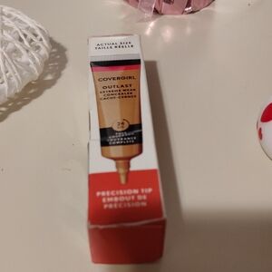 COVERGIRL Outlast Extreme Wear Concealer - Tan